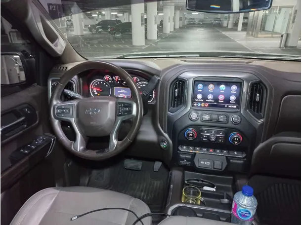 Car image 16