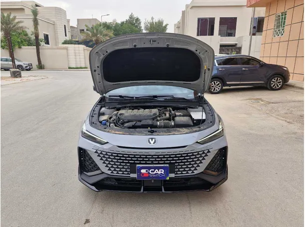 Car image 25