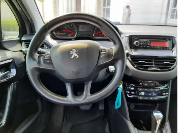 Car image 17