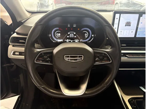Car image 10