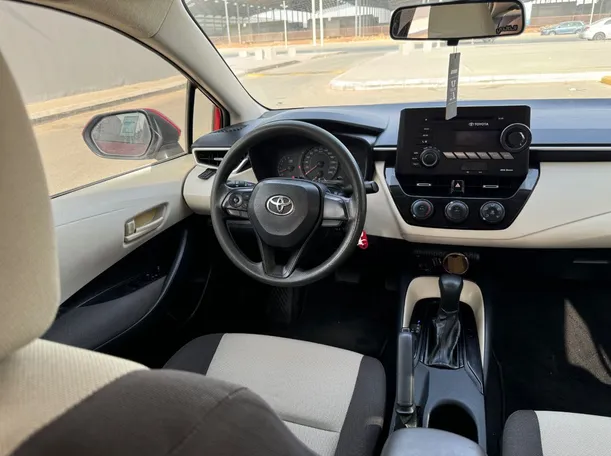 Car image 17