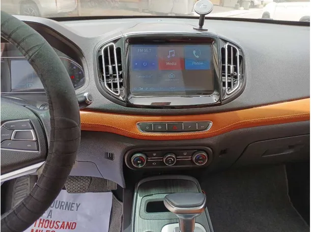 Car image 15