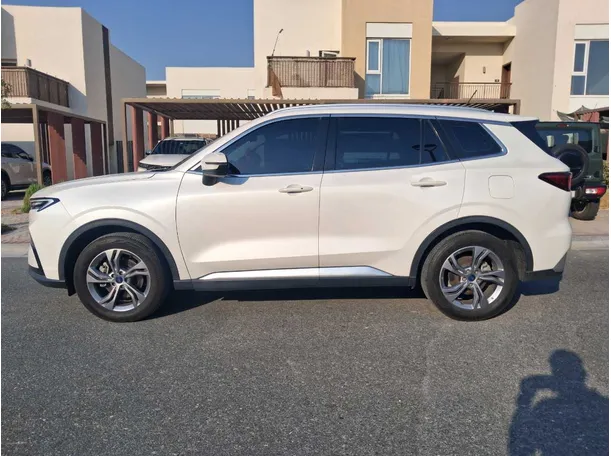 Car image 8