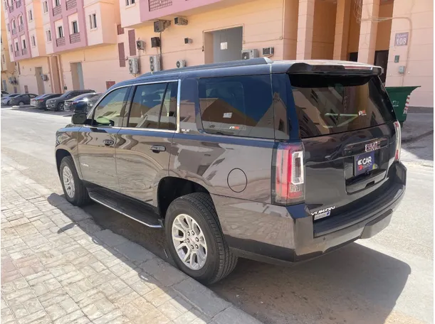 Car image 7