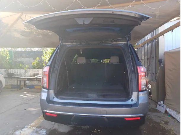 Car image 18