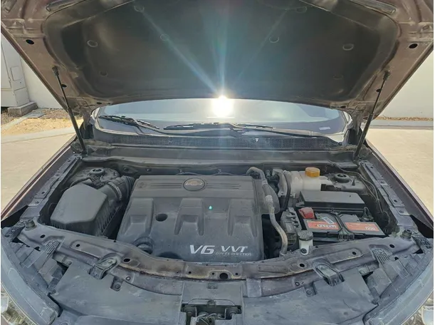 Car image 24
