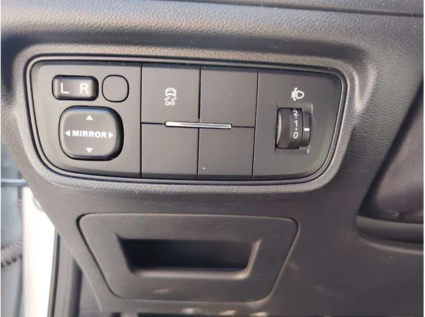 Car image 28