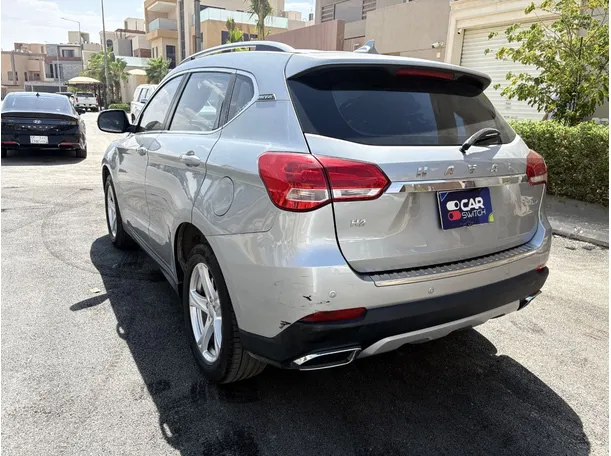 Car image 7