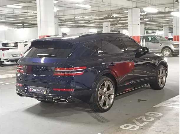 Car image 5
