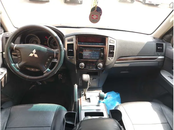 Car image 23
