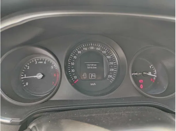 Car image 24