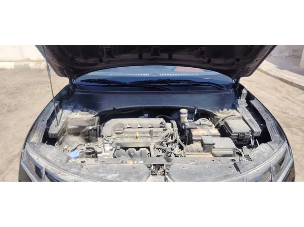 Car image 32