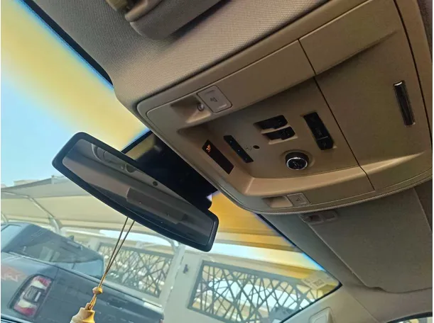 Car image 39