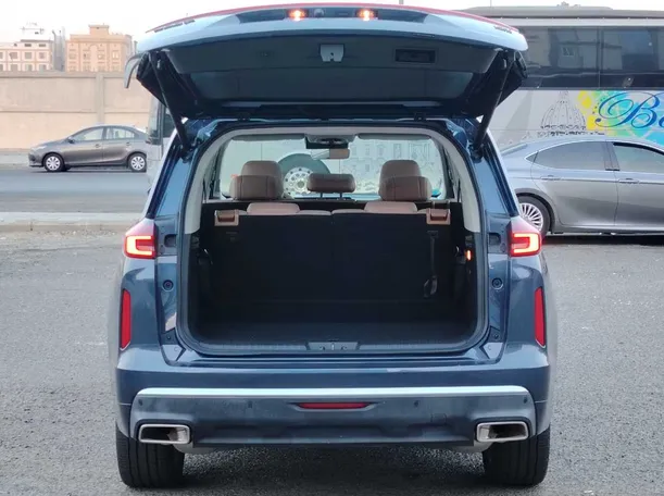Car image 34