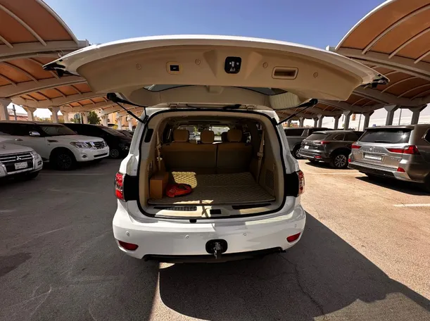 Car image 27