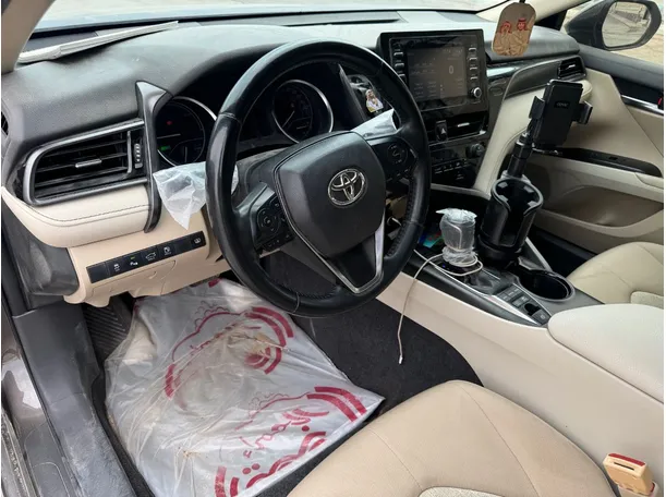 Car image 13