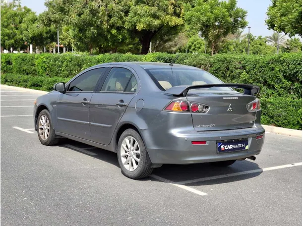 Car image 7