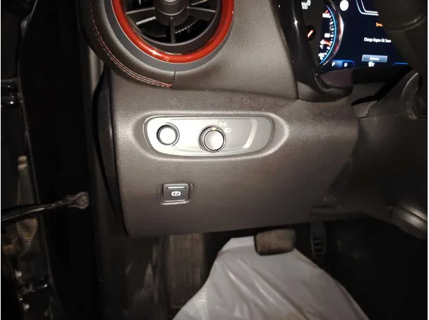 Car image 44