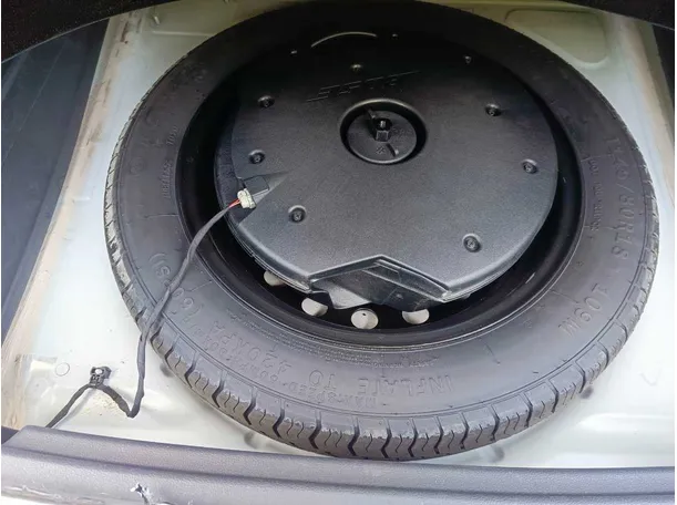 Car image 31
