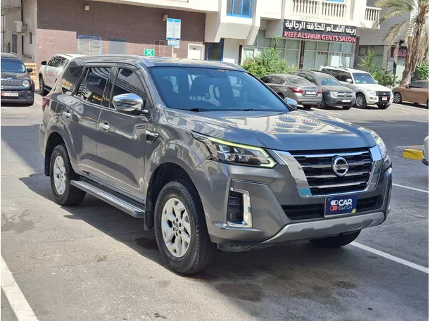 Car image 4