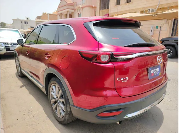Car image 7