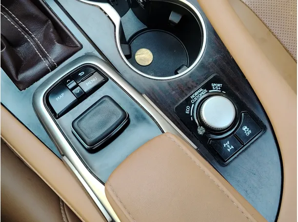 Car image 31