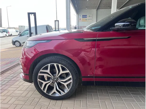 Car image 9