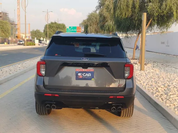Car image 6
