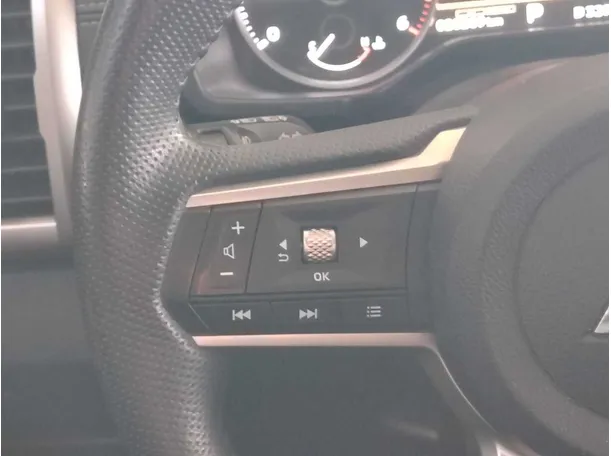 Car image 28