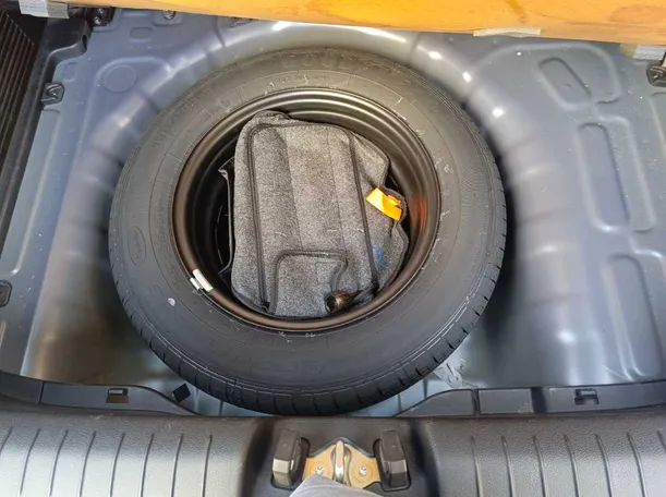 Car image 31