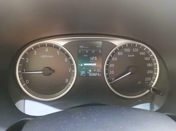 Car image 18
