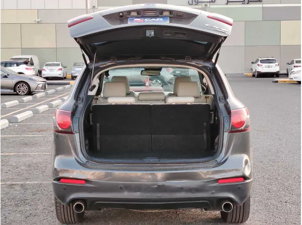 Car image 25