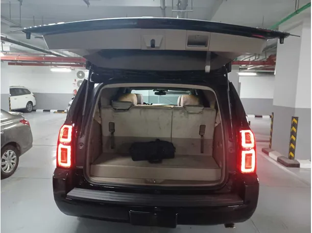 Car image 18