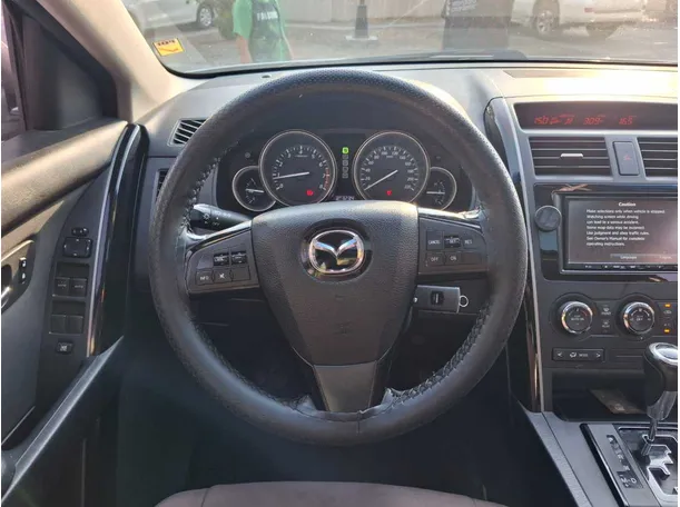 Car image 14