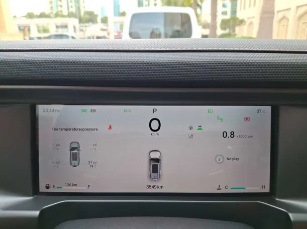 Car image 19
