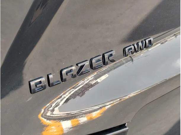 Car image 40