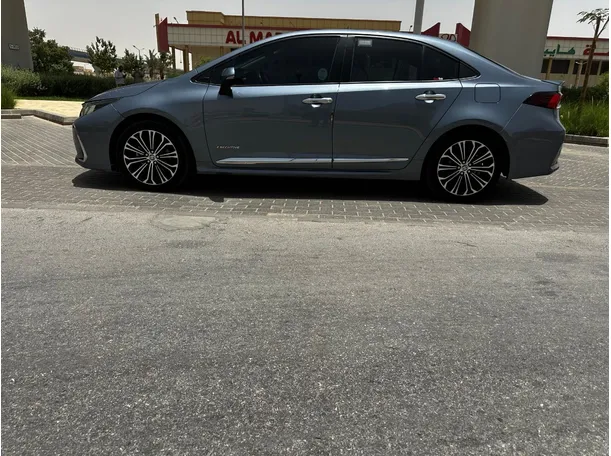 Car image 9