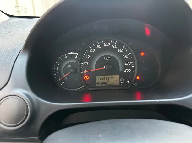 Car image 19