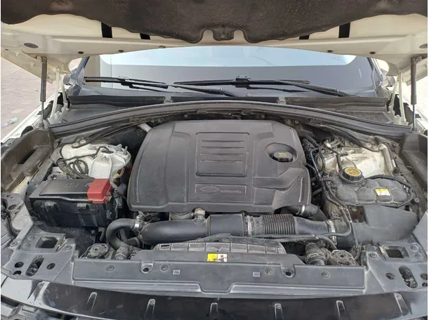 Car image 26