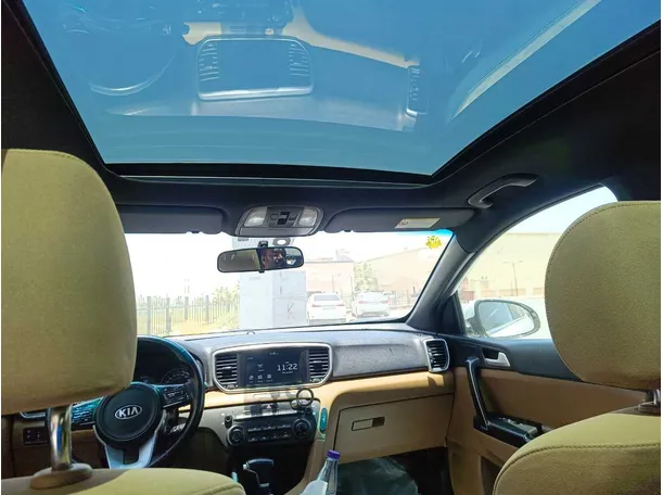 Car image 20