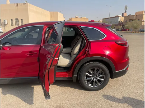Car image 15