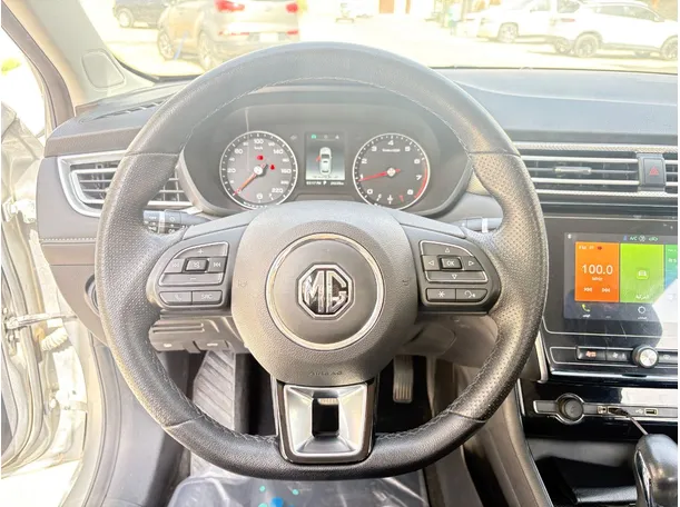 Car image 23