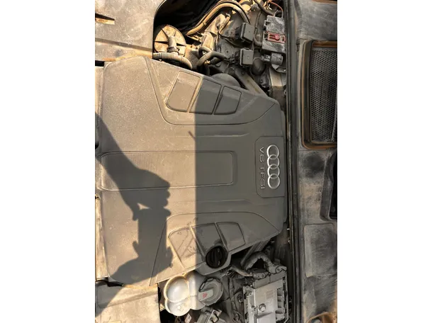 Car image 32