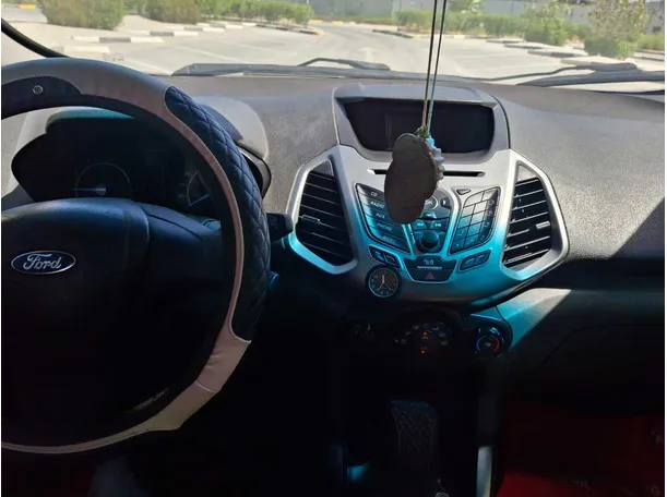 Car image 16