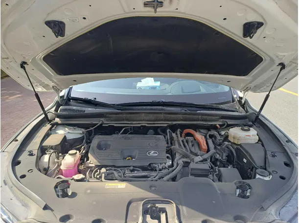 Car image 26