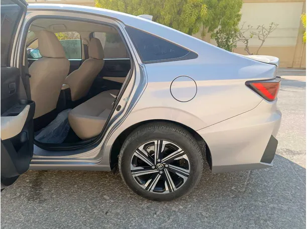 Car image 15