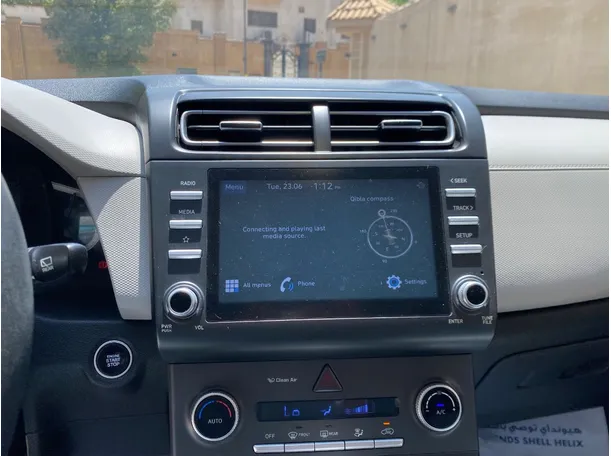 Car image 16