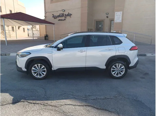 Car image 8