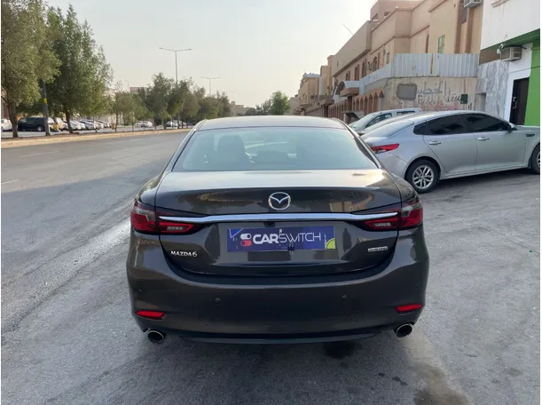 Car image 6