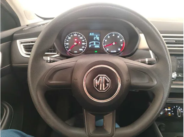 Car image 30
